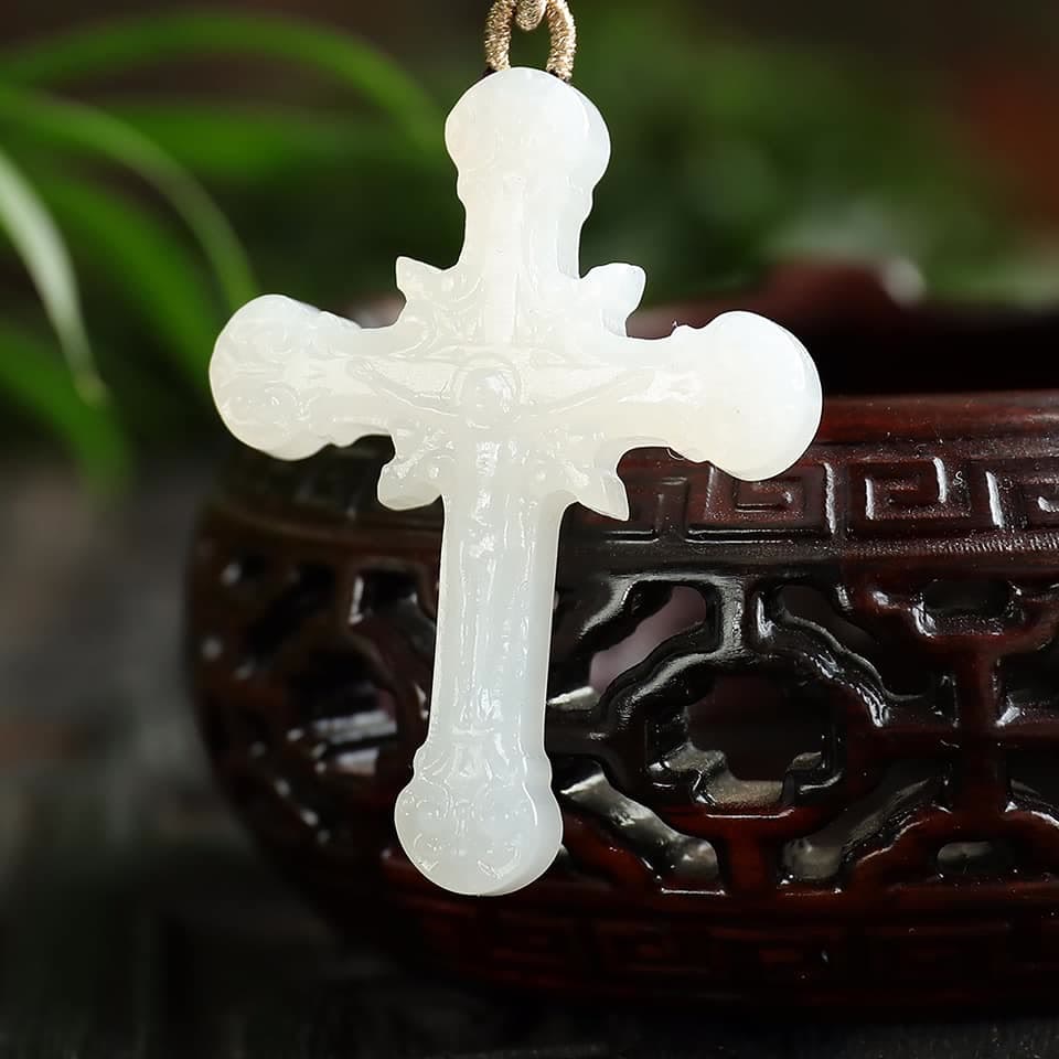 Serene Jade Carved Crucifix Pendant - Embodiment of Grace