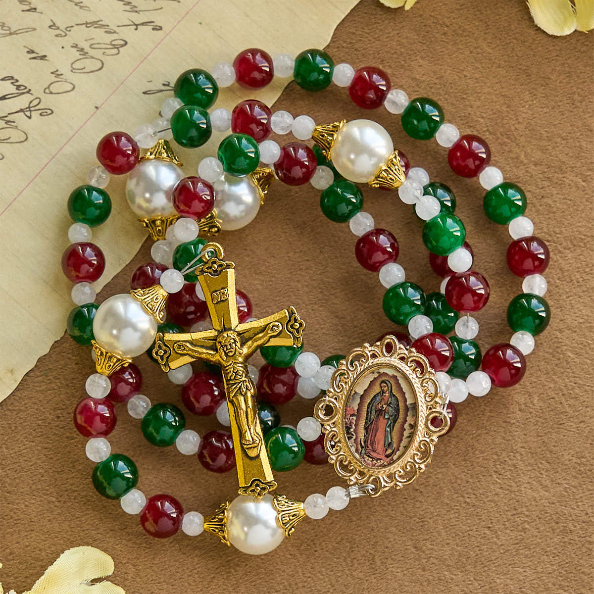 Holly Wreath Christmas Tricolor Beads Rosary: Celebrate the Holy Birth