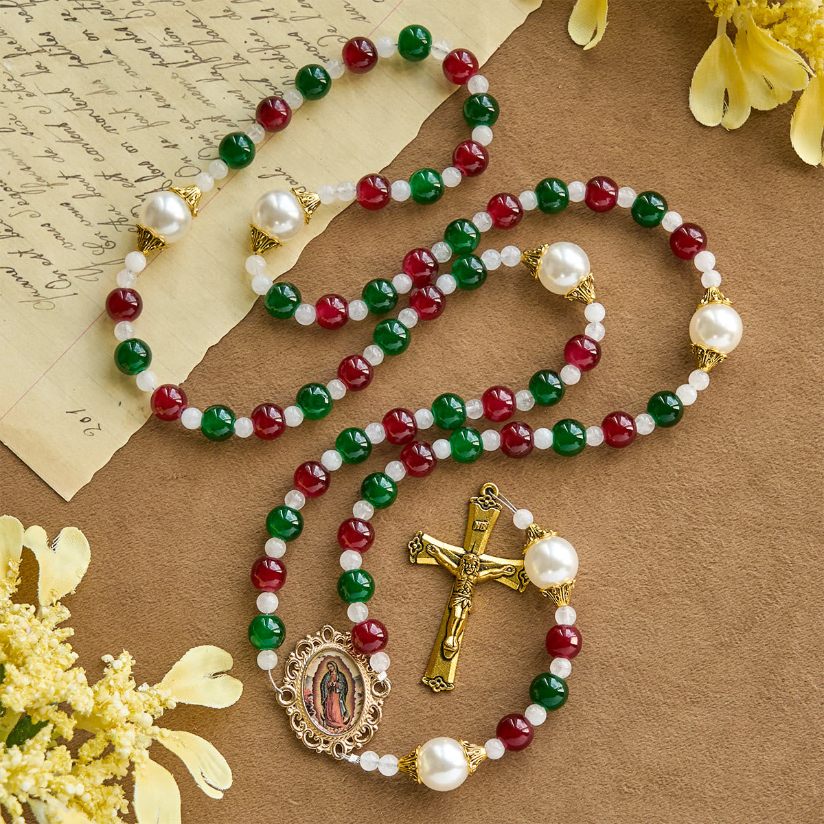 Holly Wreath Christmas Tricolor Beads Rosary: Celebrate the Holy Birth