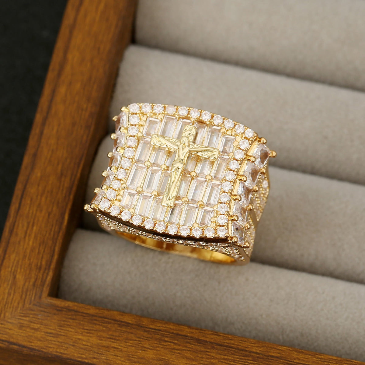 Luxury Full Zircon Crucifix Ring with Baguette and Round Cut Stones: A Reminder of Sacred Majesty