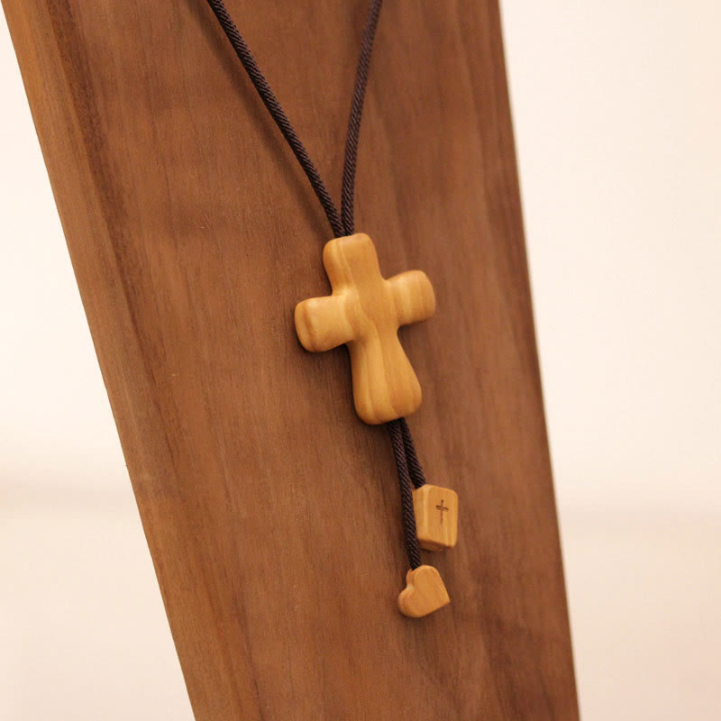 Refined Olive Wood Cross Pendant Necklace with Engraved Details: An Emblem of Unwavering Devotion