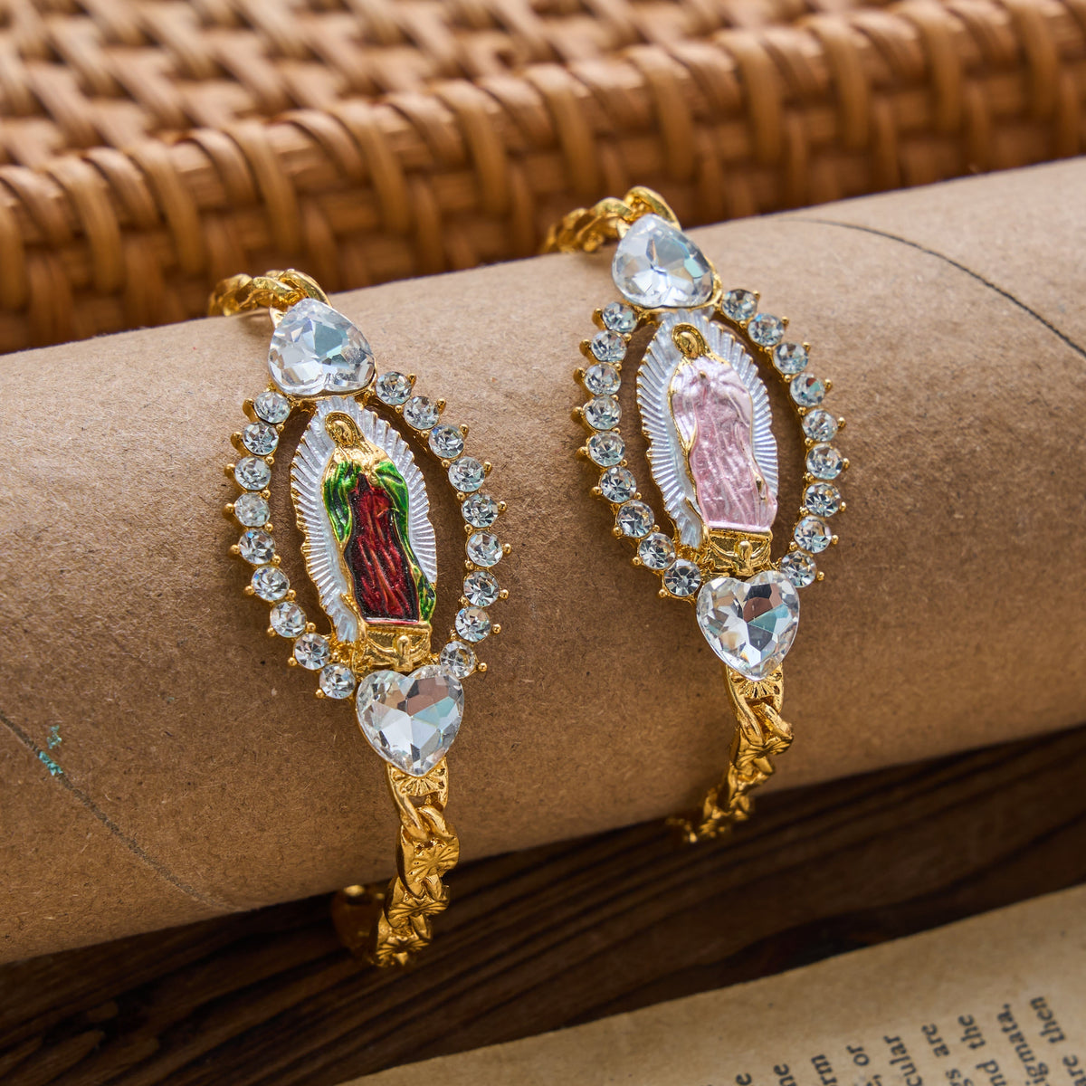 Heart Crystal Frame Our Lady of Guadalupe Oval Charm Curb Chain Bracelet: Personalized Emblem of Steadfast Heavenly Faith