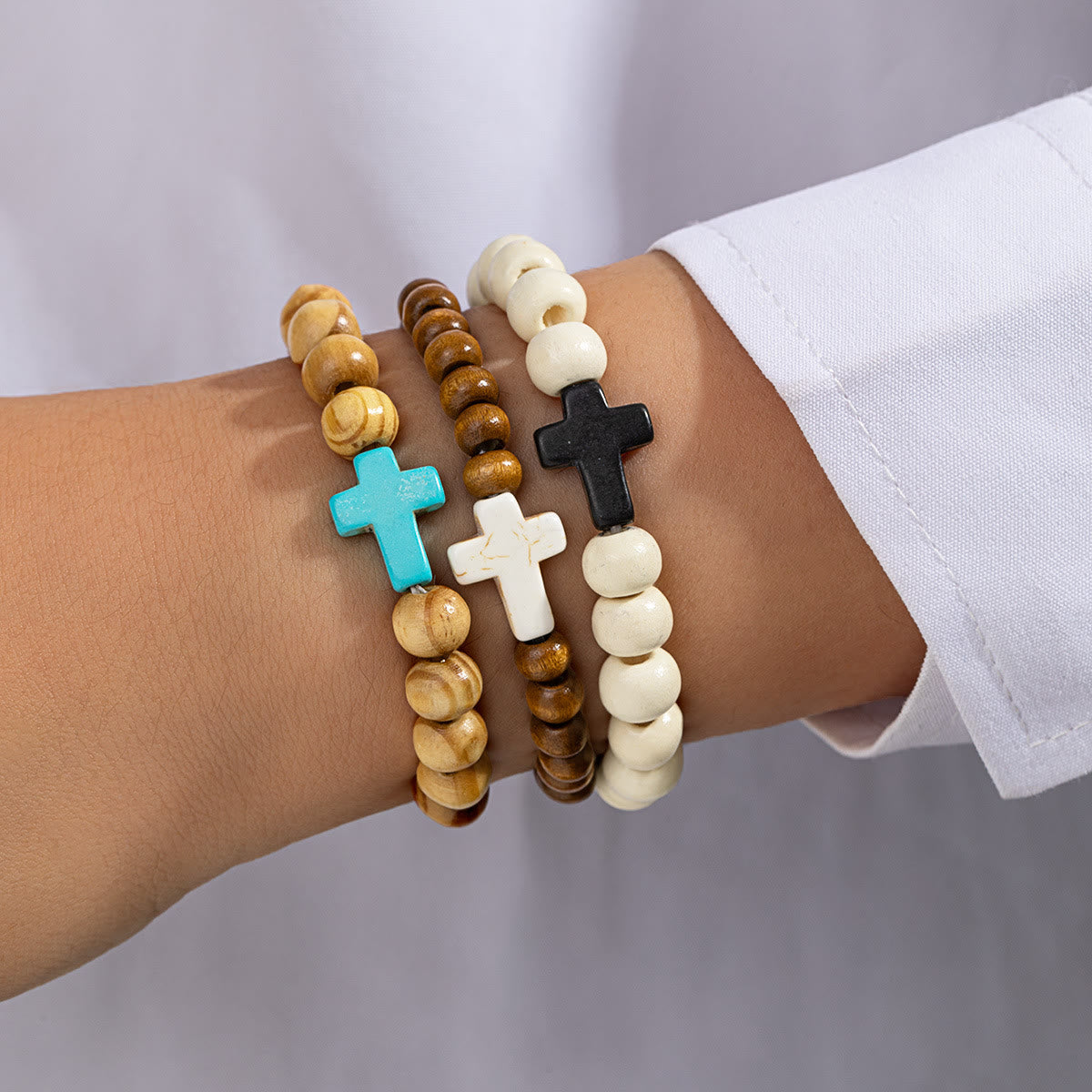 Natural Wooden Bead Cross Stretch Bracelet: Emblem of Stable Heavenly Shelter