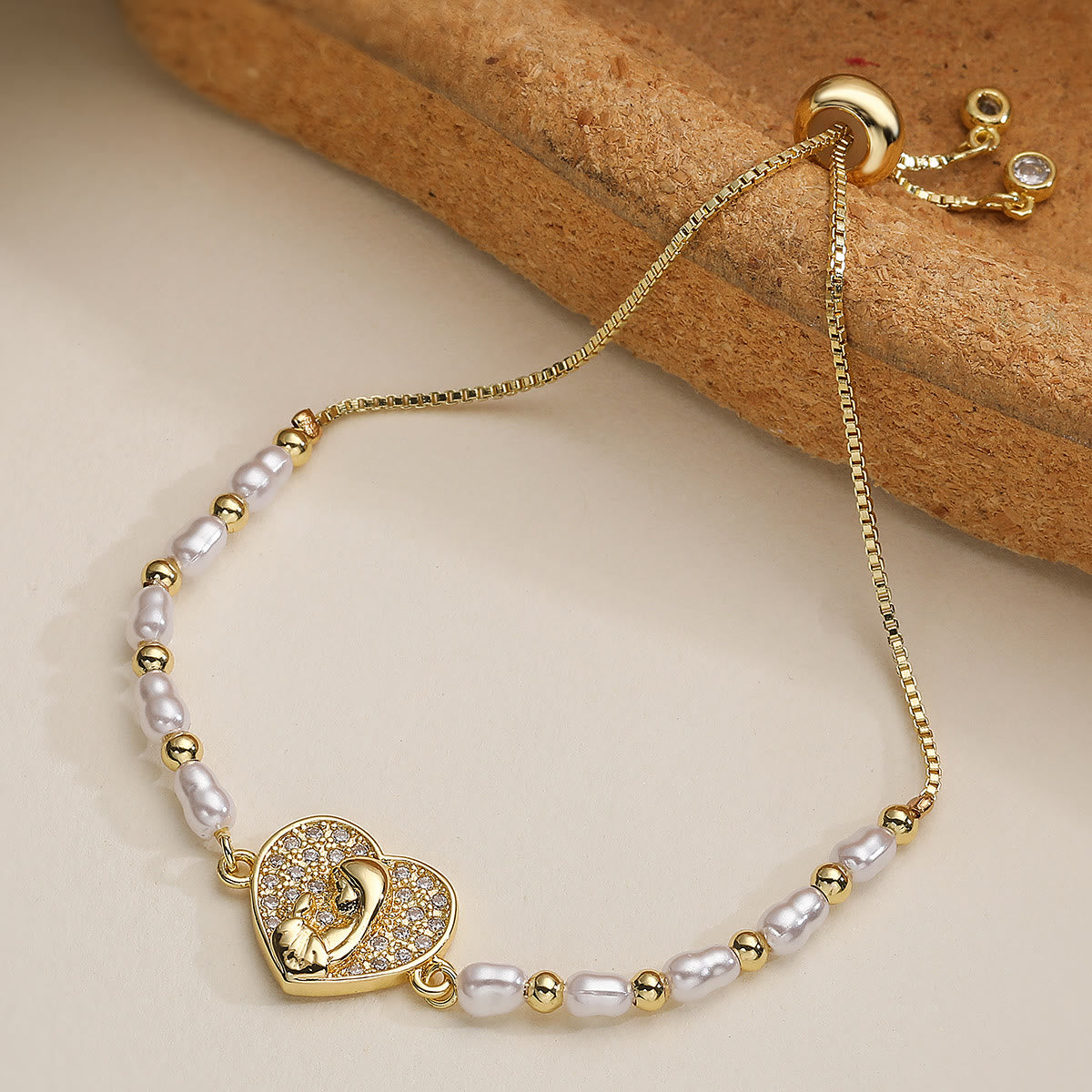 Refined Multi‑Style Holy‑Medallion Pearl Bracelet: Icon of Quiet Spiritual Strength for Everyday Wear
