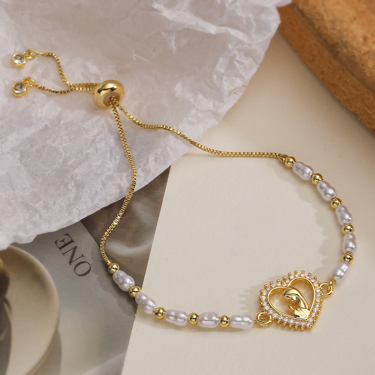 Refined Multi‑Style Holy‑Medallion Pearl Bracelet: Icon of Quiet Spiritual Strength for Everyday Wear
